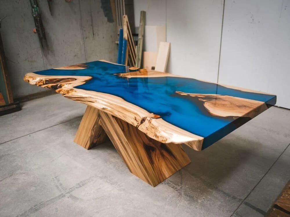 Jak odnowić blat stołu i przywrócić mu nowy blask bez wysiłku