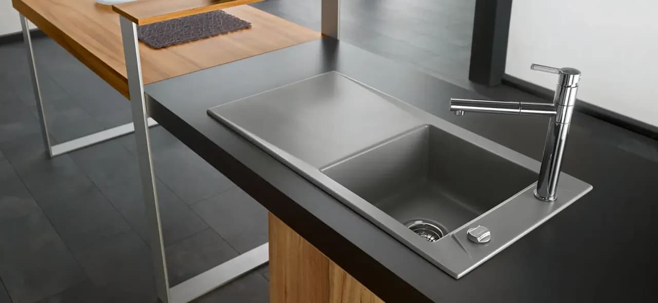 Jak wyjąć zlew z blatu bez uszkodzeń - krok po kroku do sukcesu