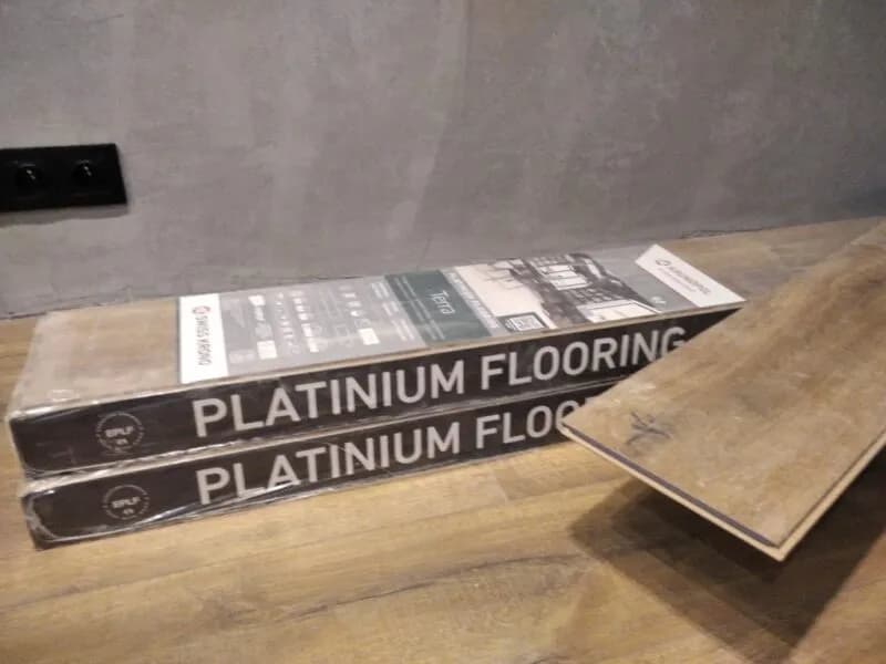 Ile waży paczka paneli 8mm? Odkryj zaskakujące różnice w wagach