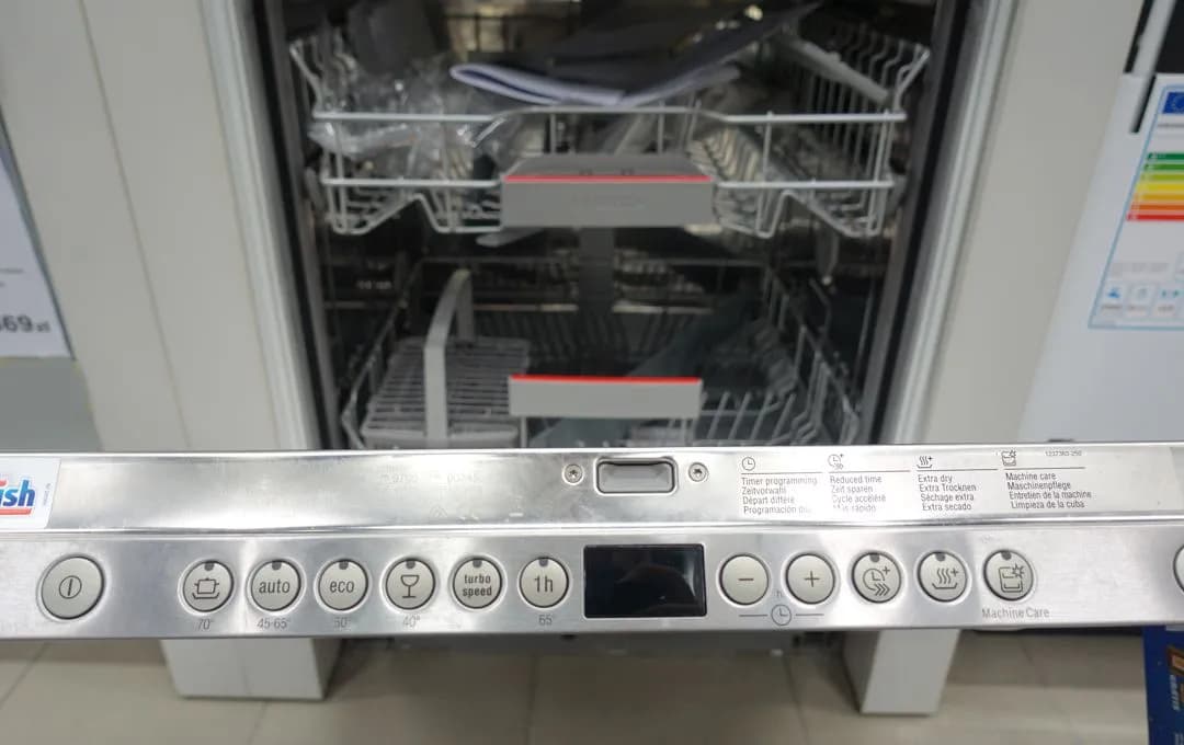 Jak zdjąć blat ze zmywarki Bosch bez uszkodzeń i problemów